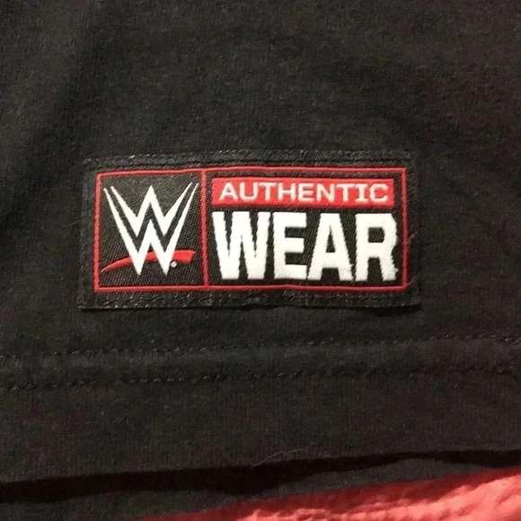 WWE Carmella Tshirt - Picture 2 of 5